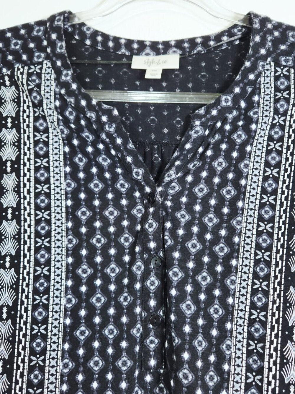 Style & Co Womens Top Size Petite XL Black White Print V Neck Henley Cotton - Picture 3 of 10